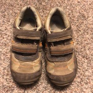 Stride Rite tan brown sneakers 12M boy